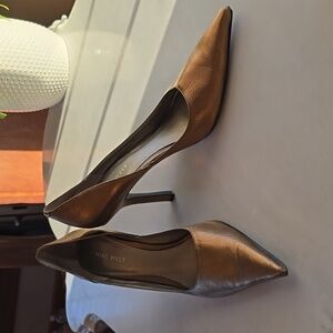 Nine West bronze pointy toe stiletto